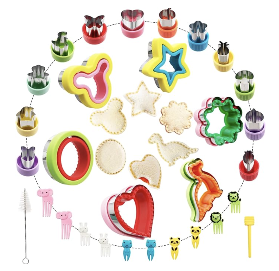 sandwich cutter and sealer set gift guide